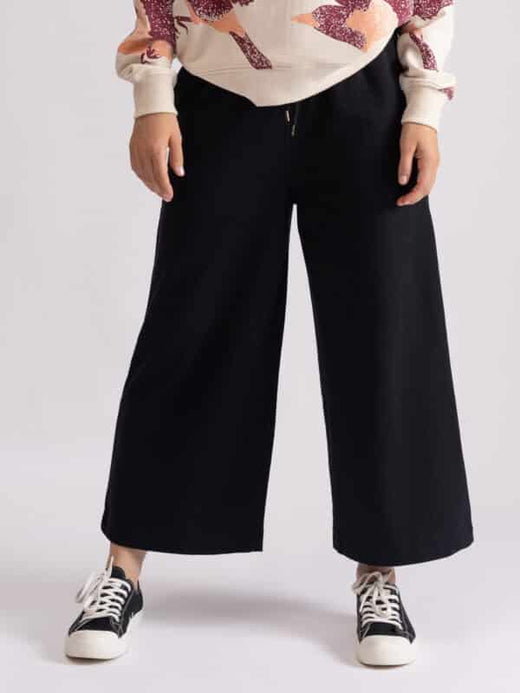 Women’s Wide Sweatpants